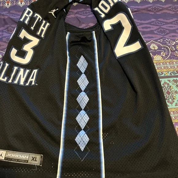 COPY - Michael Jordan UNC Jersey - Picture 3 of 11